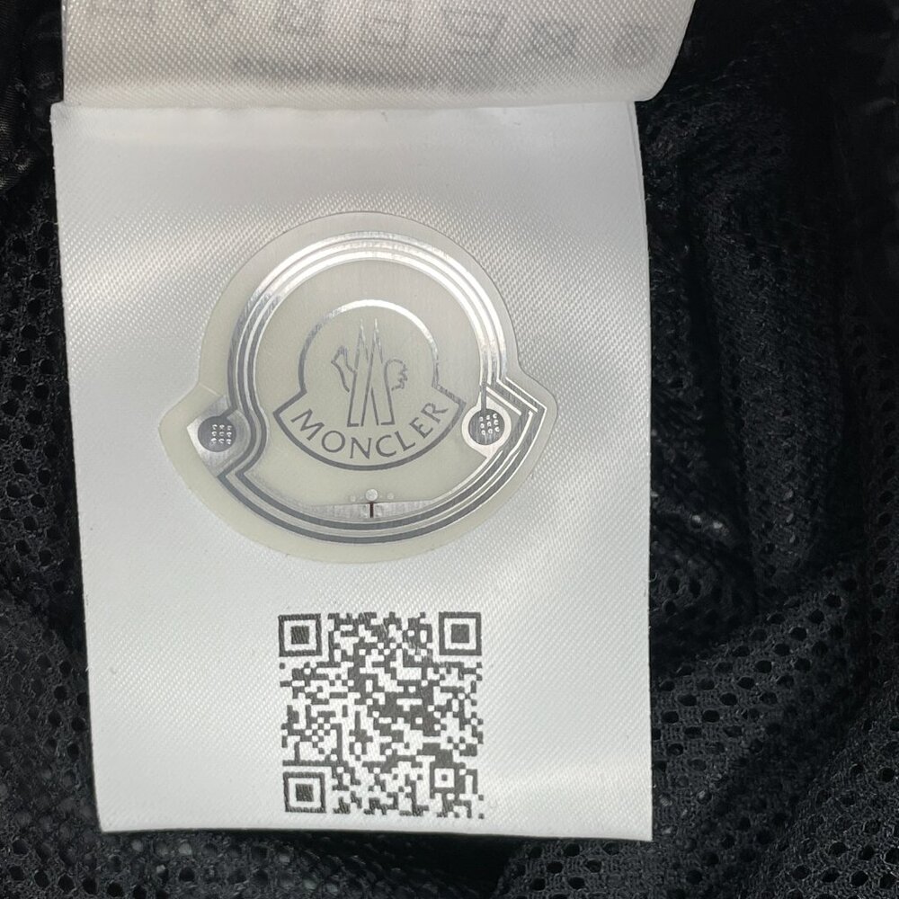 Moncler Grenoble Bermuda Shorts Men's Size Large (Fits 36) Day-Namic 10" NWT - Picture 6 of 16